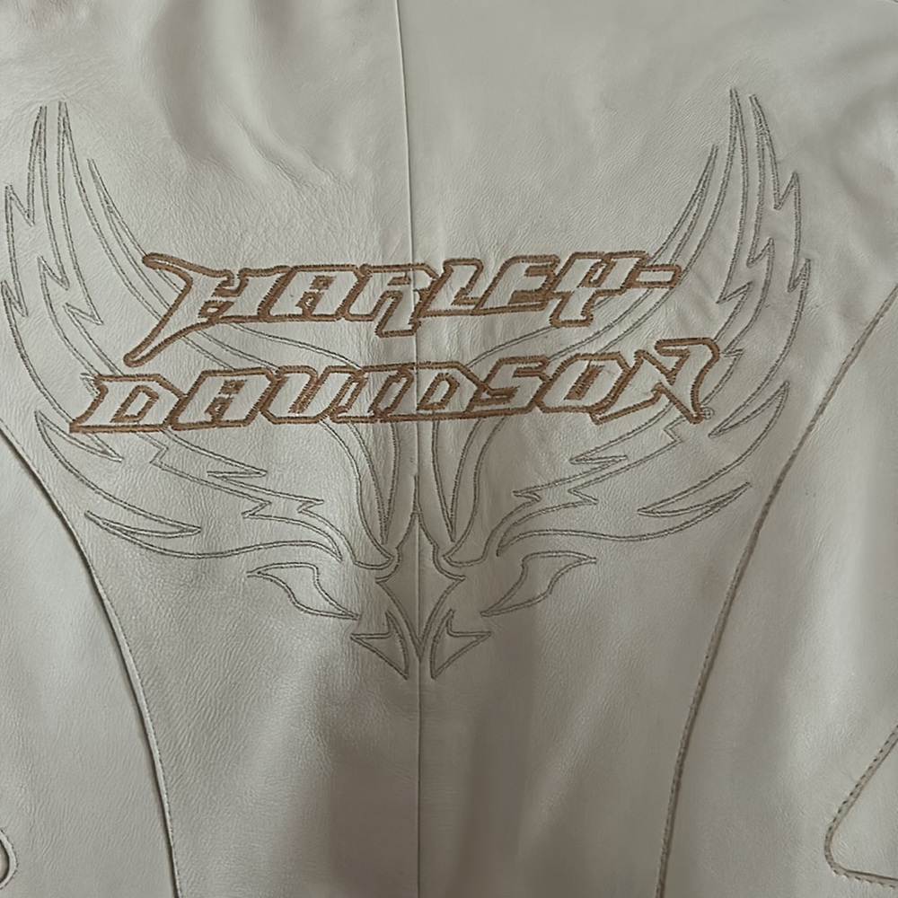 Harley Davidson Genuine Leather Jacket - Picture 3 of 4